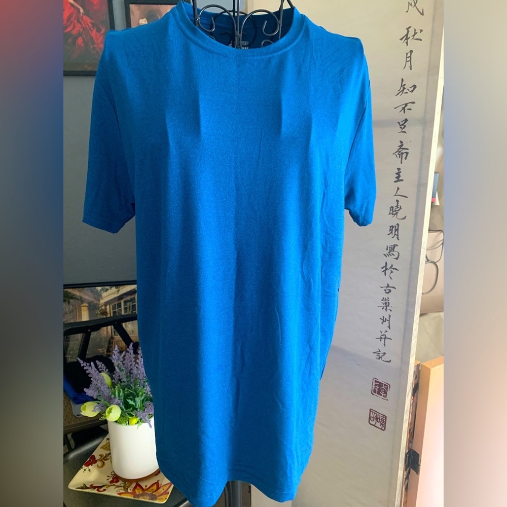 Lightweight tee